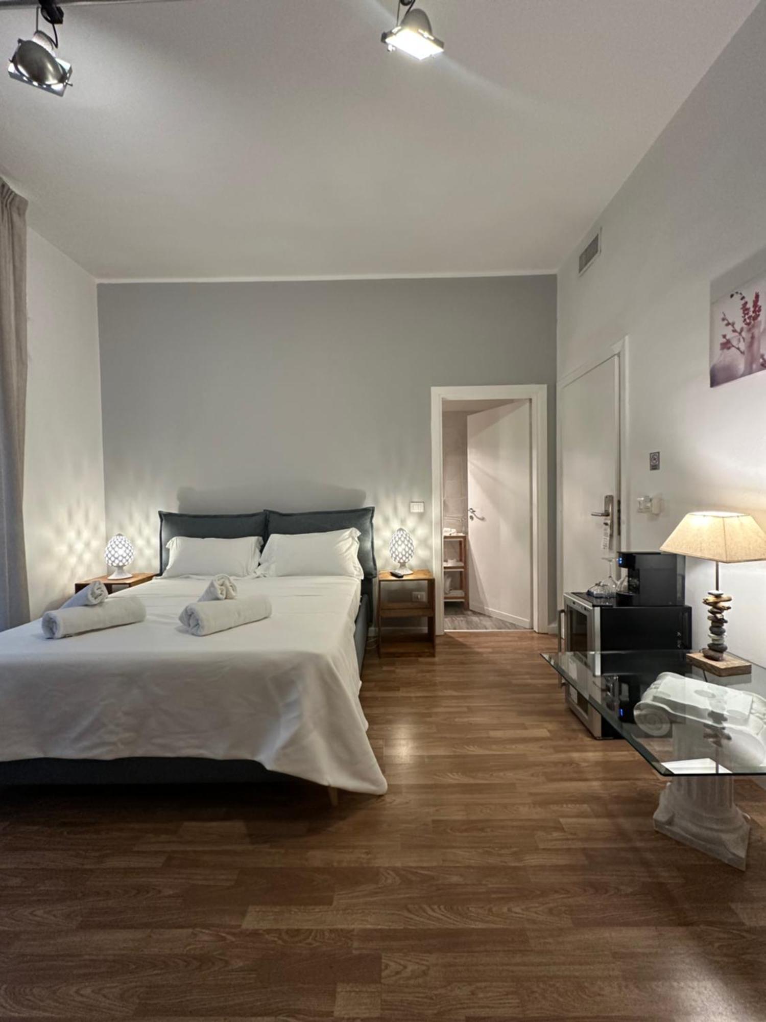 B&B Degli Artisti Suite Lecce Buitenkant foto